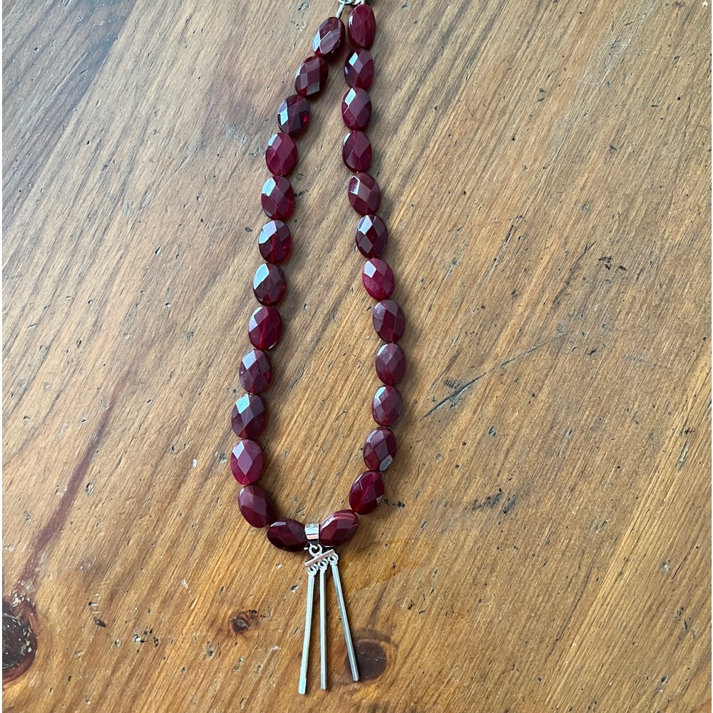 Off brand unique necklace